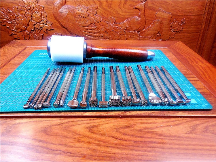 complete set of leather stamp and hammer Engraving