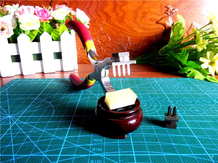 leather Craft - 4mm Diamond Prong 4 Teeth Spacing and 2 teeth Clamps Handmade Leather DIY Punch Cutter Patch Leather Tools