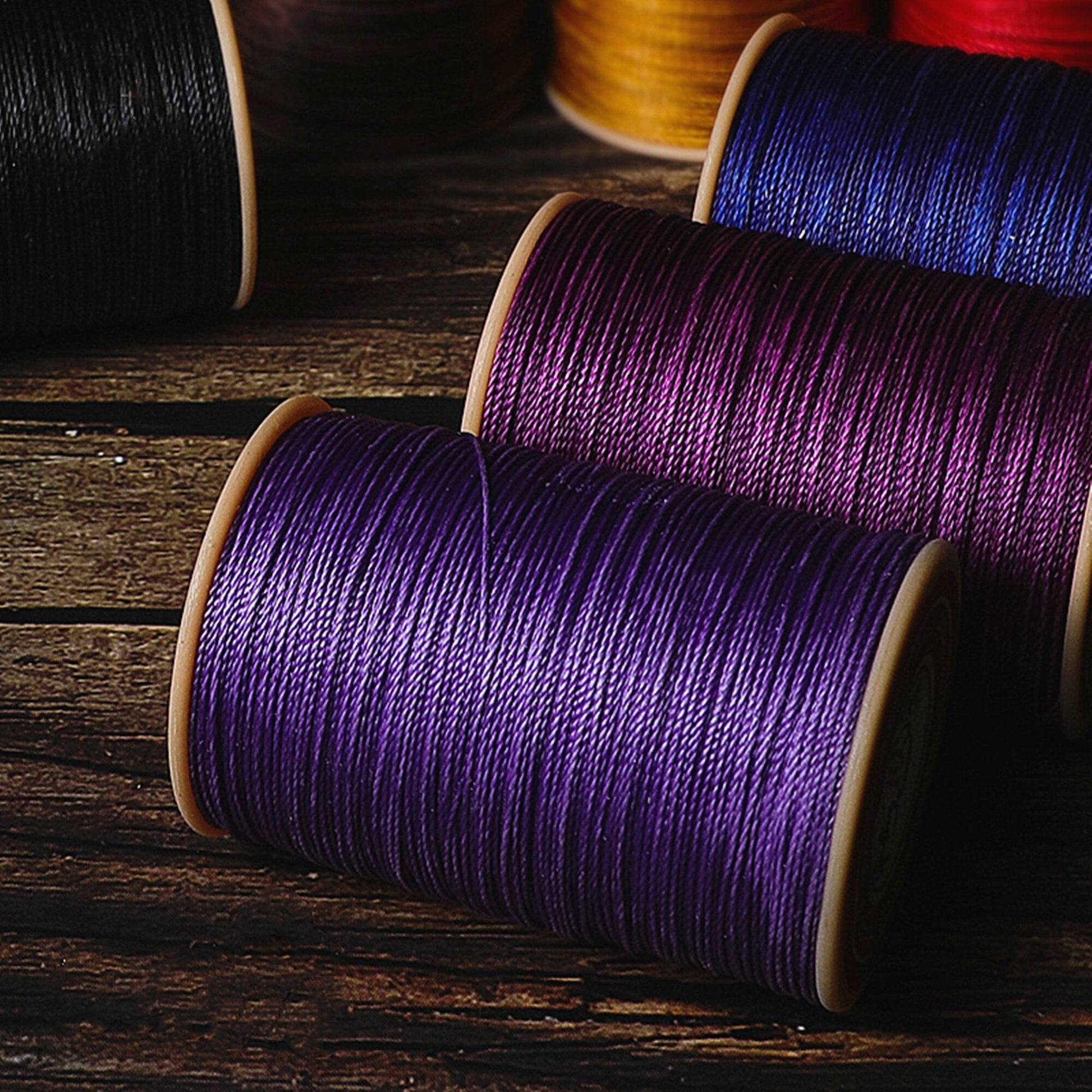 28 Colors 0.45mm Waxed Thread, Color Leather Thread, 480 Yards Per Color Leather Sewing Thread Hand Stitching Thread for Hand Sewing Leather