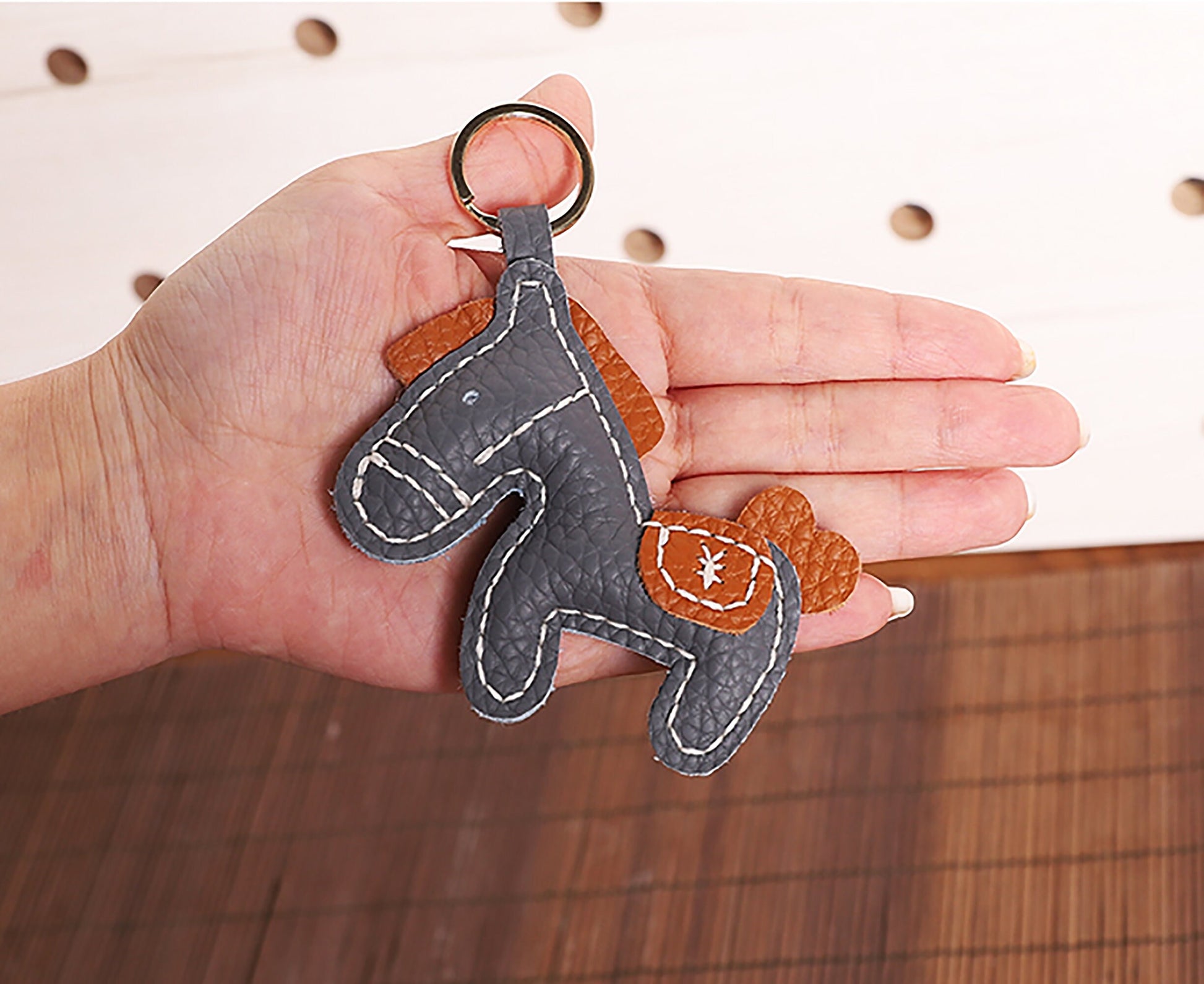 Cute Horse Keychain Steel Cutting Dies Leather Keychain Cutter Tool Mould Template DIY,Metal Cutting Die Handmade