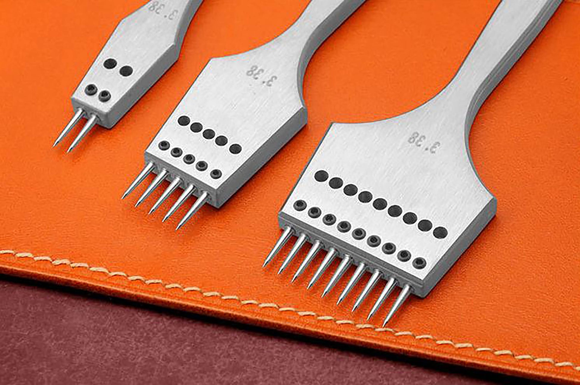 Full Set leather Craft-3/3.38/3.85/4mm Spacing hole Stitch PunchLeather Craft Round Hole Iron Chisel Steel Stitching Punch Tools Diy