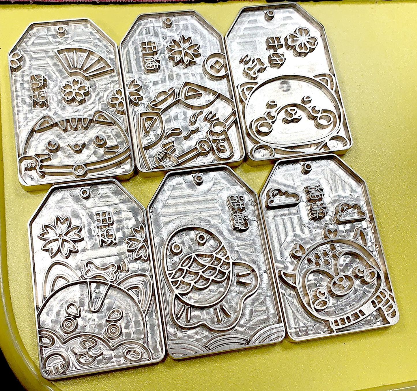 Leather Brass Acrylic Cutting Dies, brass dies for embossing, debossing, and combination foil embossing.3D Mold Dies