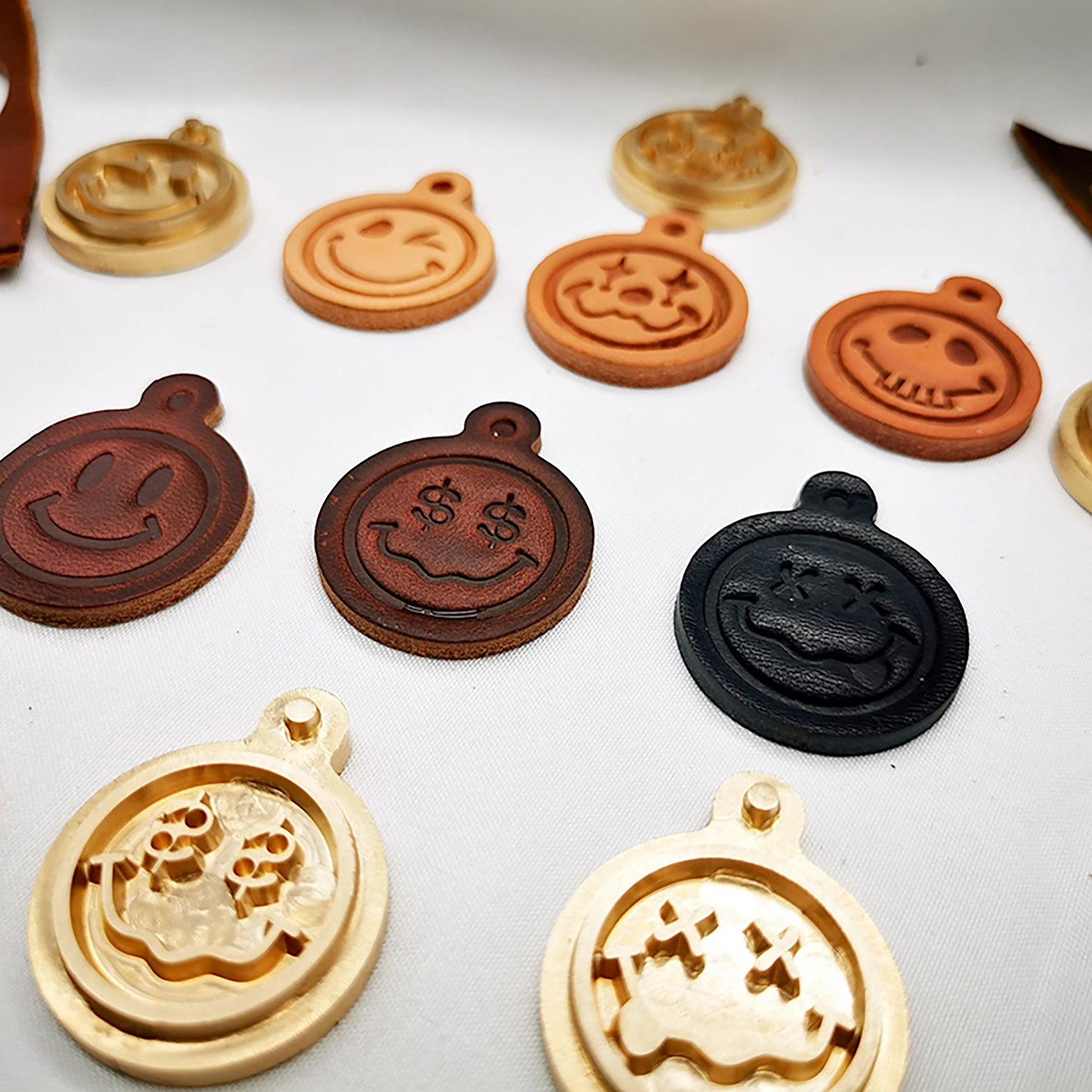 Smile Face pendant Leather Brass Acrylic Cutting Dies, Brass Die for Embossing,Embossing and Combination foil Embossing