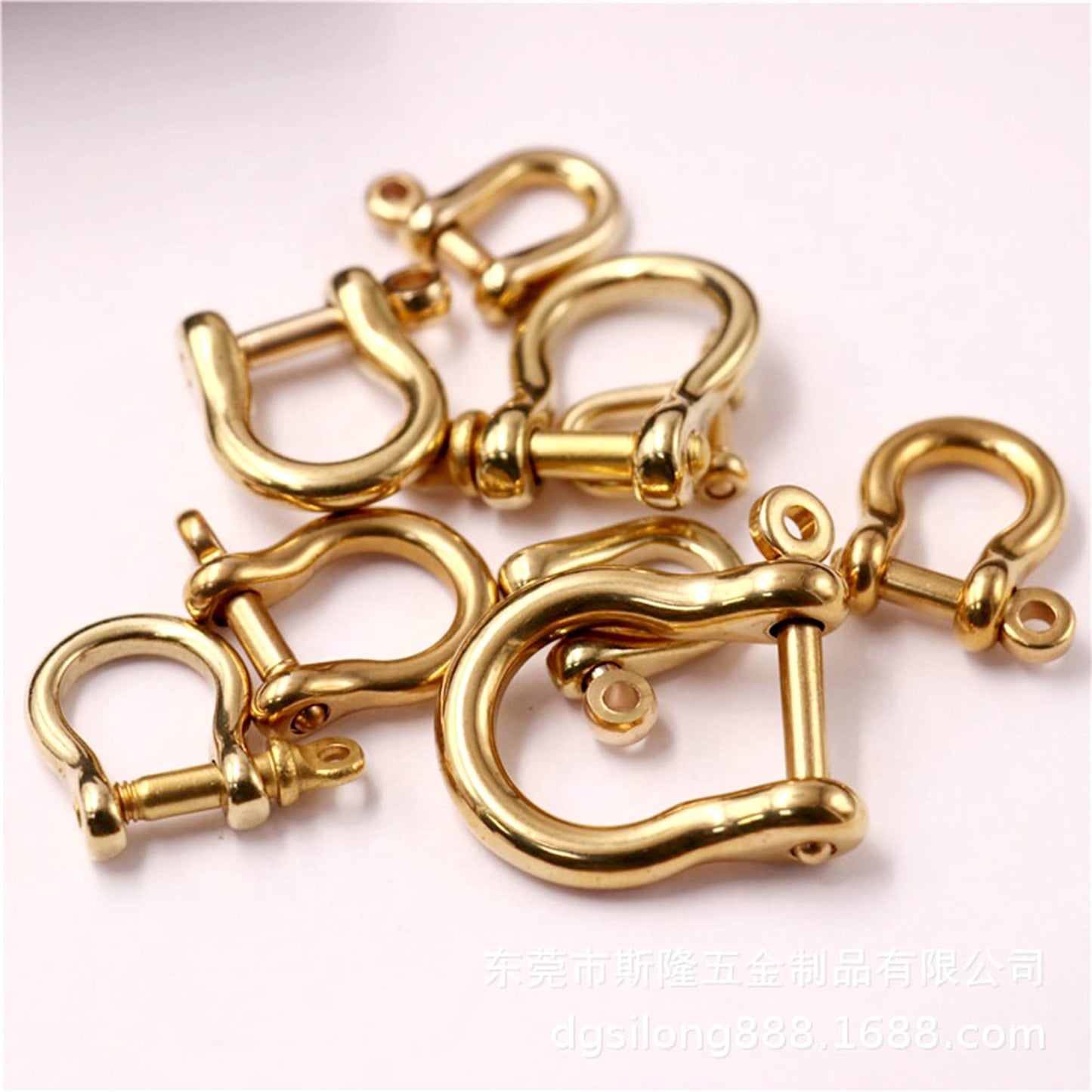 Refined brass horseshoe buckle individual hand - made decoration hanging hook key chain DIY Handmade Copper Connection accessory Button